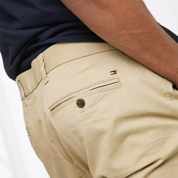 Men's Tommy Hilfiger Custom-fit Chinos - Picture 9 of 9